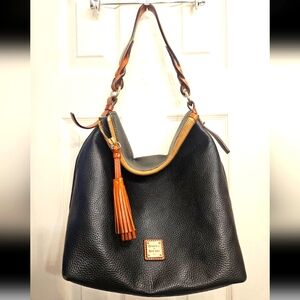 Dooney & bourke black leather large shoulderbag handbag purse